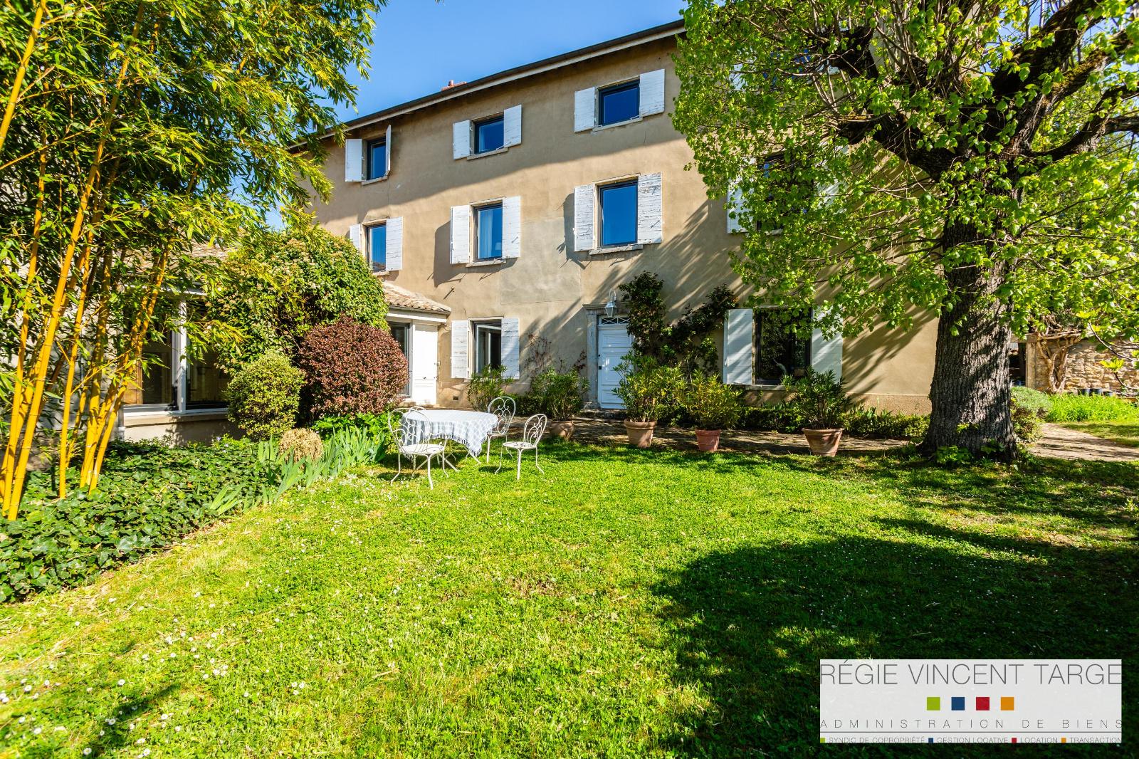 maison 10 pièces - DARDILLY