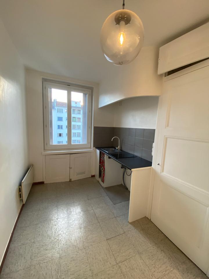 Appartement en location &agrave; Lyon 07 / 2 pi&egrave;ces 50 m&sup2;