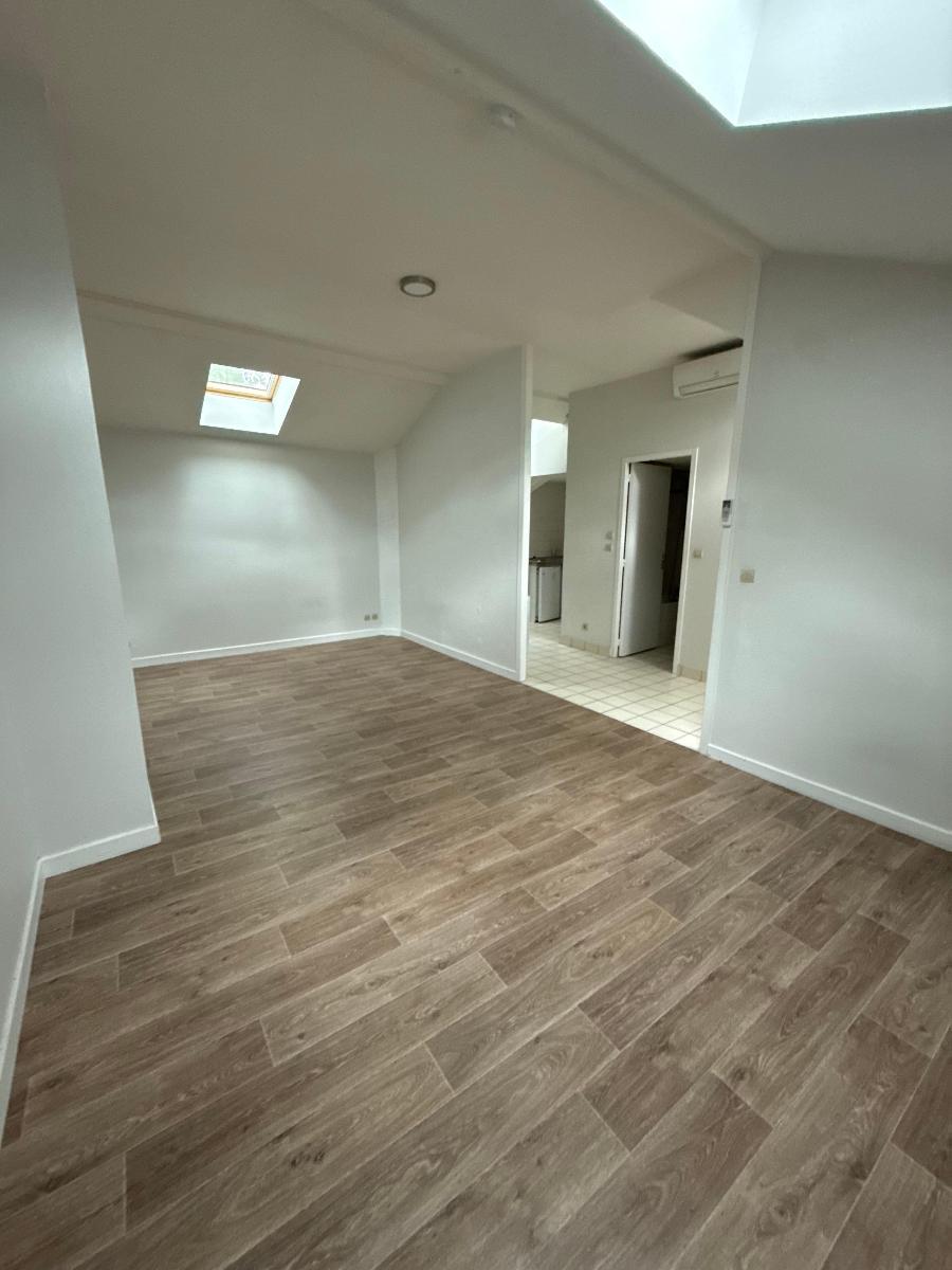 Appartement en location &agrave; Villeubanne / 1 pi&egrave;ce 38 m&sup2;