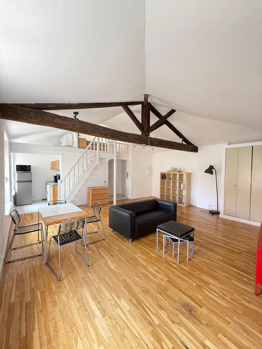 Appartement en location &agrave; Lyon 07 / 2 pi&egrave;ces 48 m&sup2;