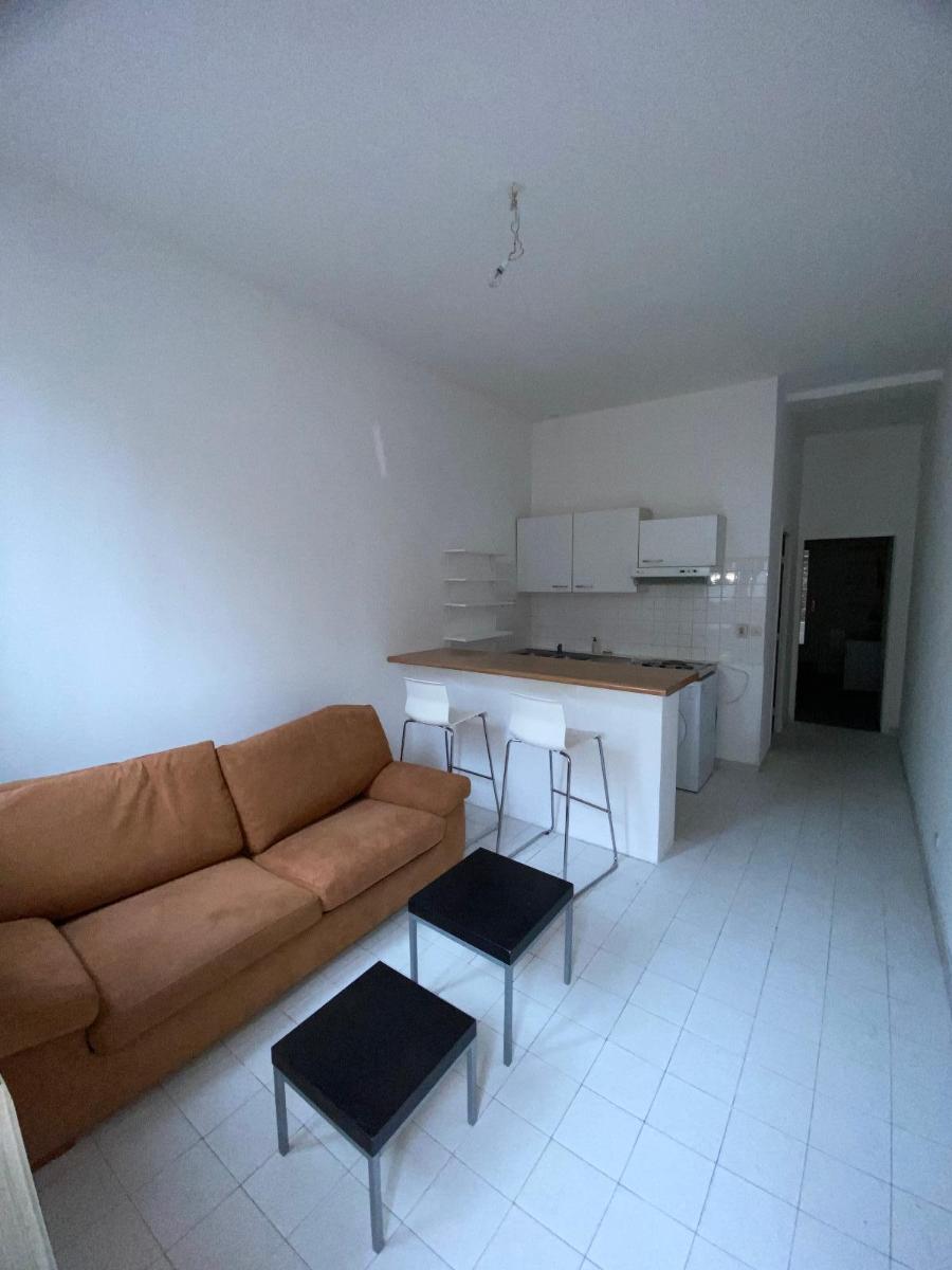 Appartement en location &agrave; Lyon 07 / 2 pi&egrave;ces 32 m&sup2;