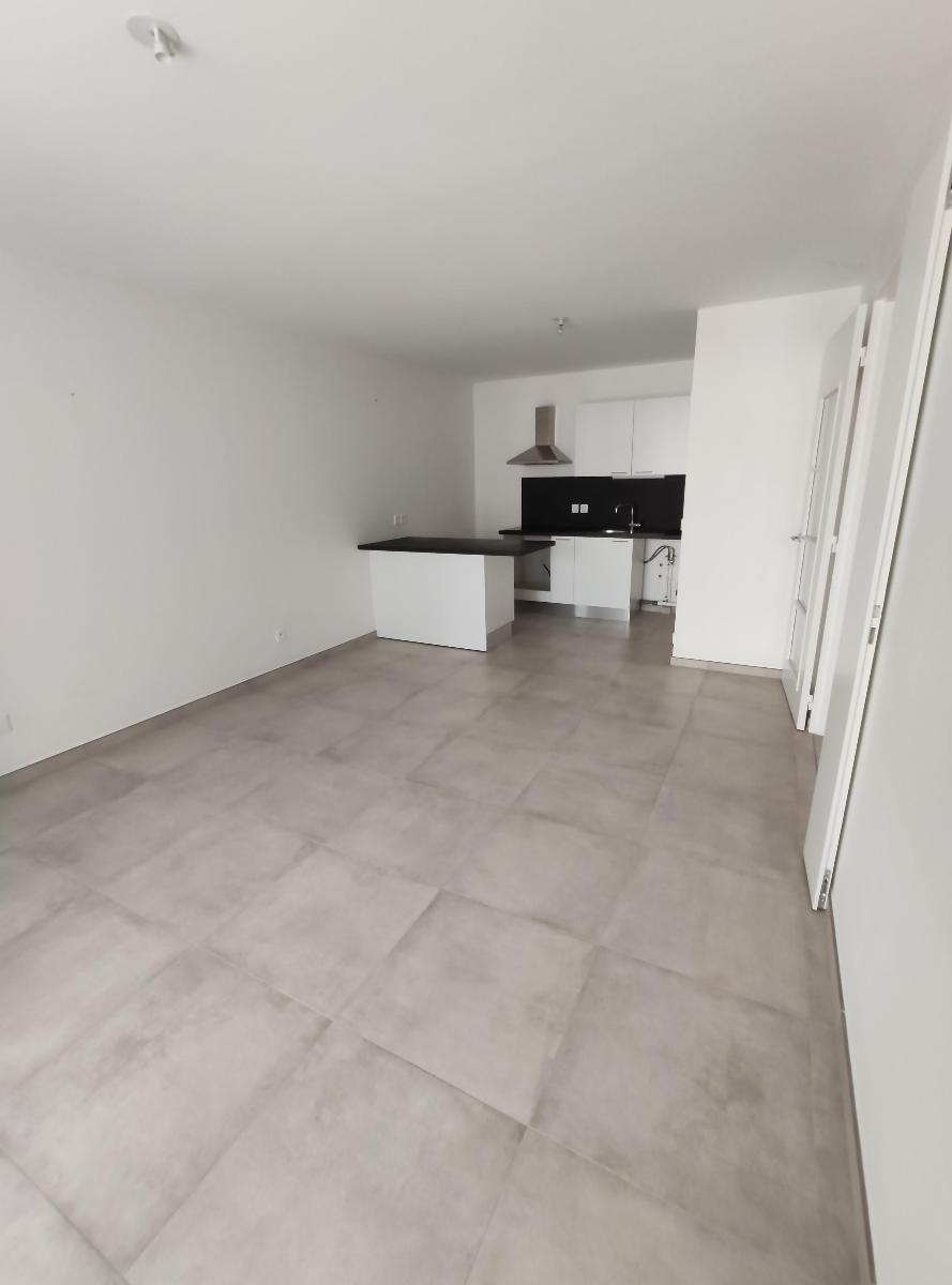 appartement 2 pièces - LYON-02