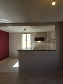 Appartement en location à Saint-genis-laval / 3 pièces 63 m²